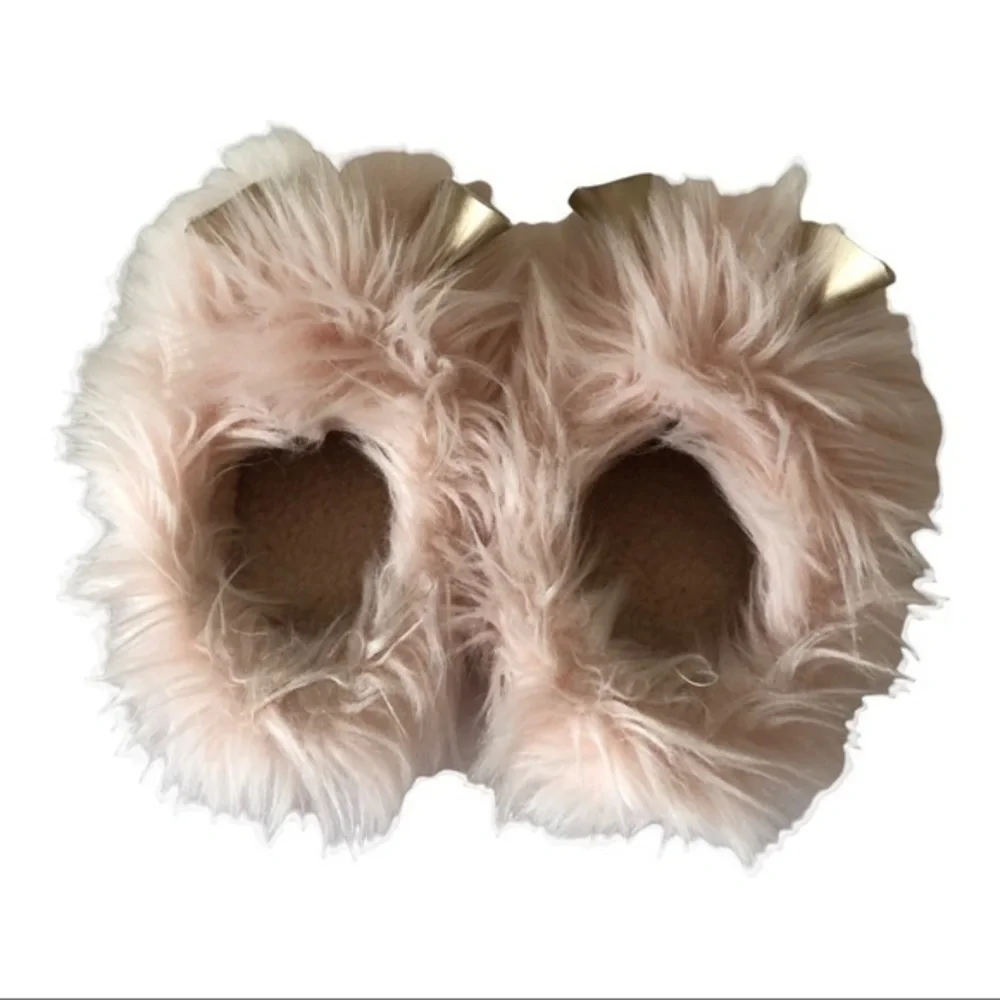 Girls Pink Furry House Slippers Size 11/12